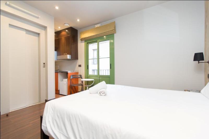 Ainb Born-Dames Apartments Barcelona Eksteriør bilde