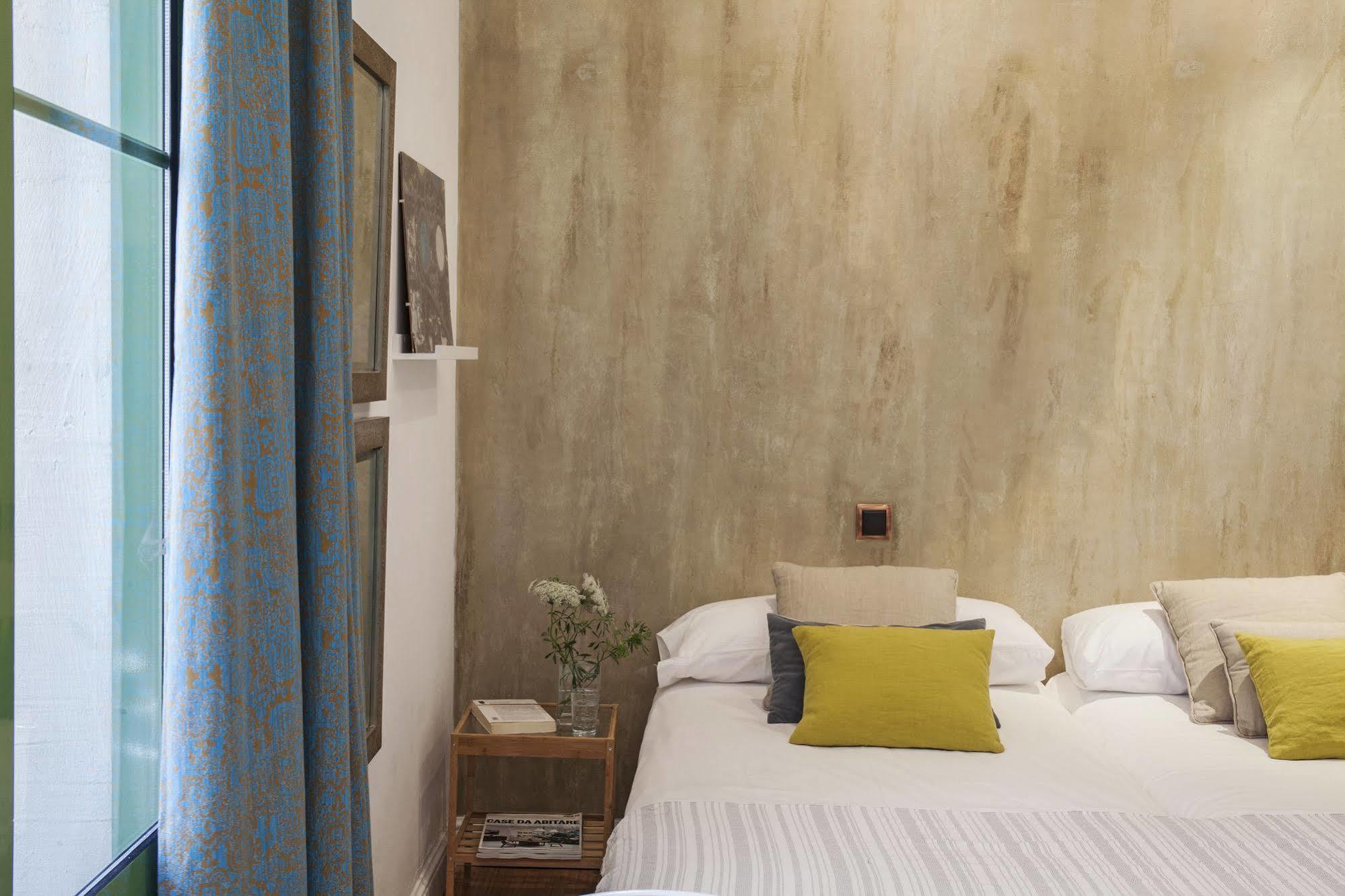 Ainb Born-Dames Apartments Barcelona Eksteriør bilde