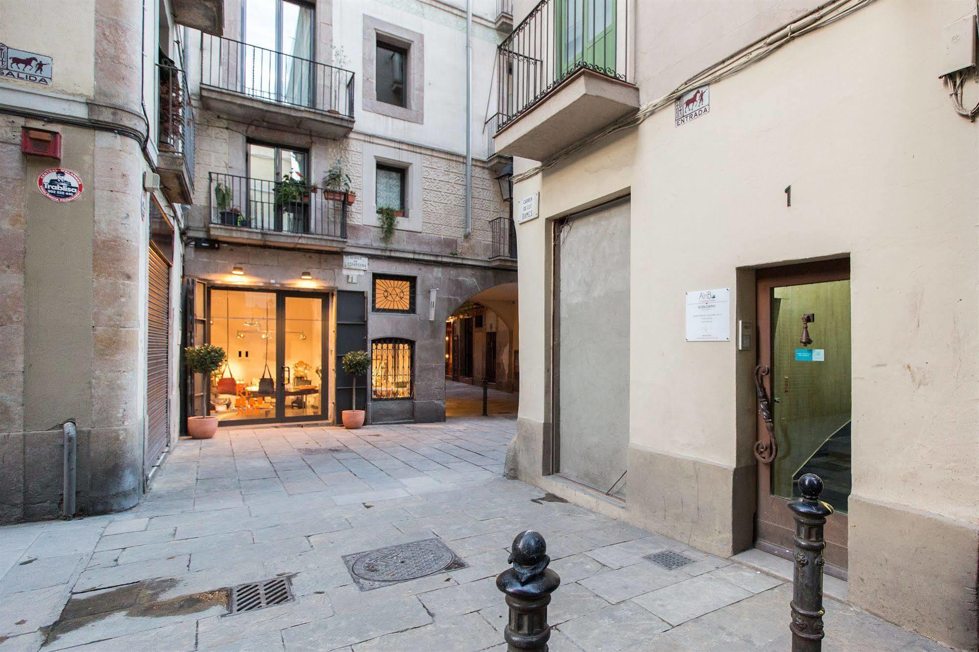 Ainb Born-Dames Apartments Barcelona Eksteriør bilde