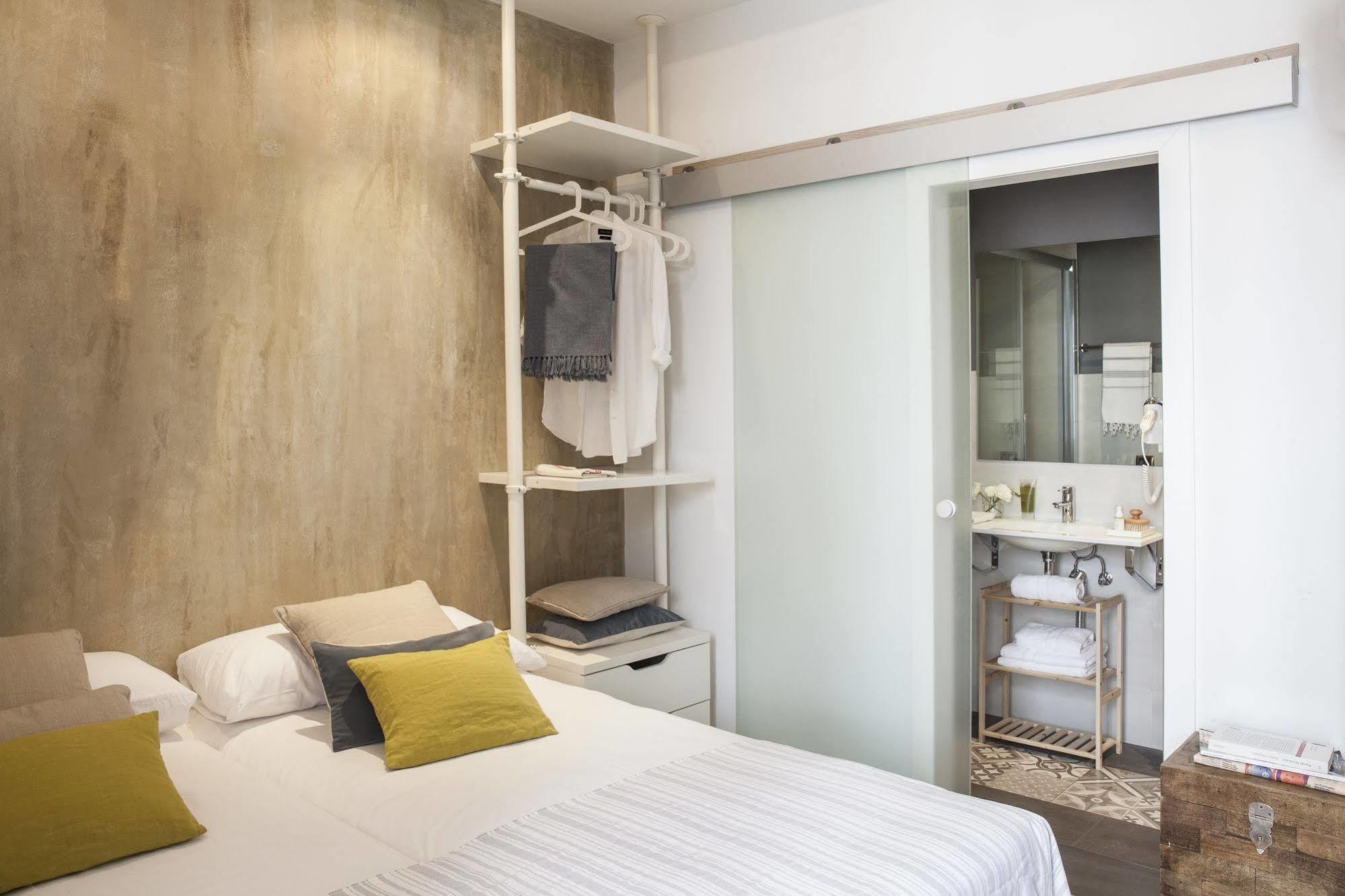 Ainb Born-Dames Apartments Barcelona Eksteriør bilde