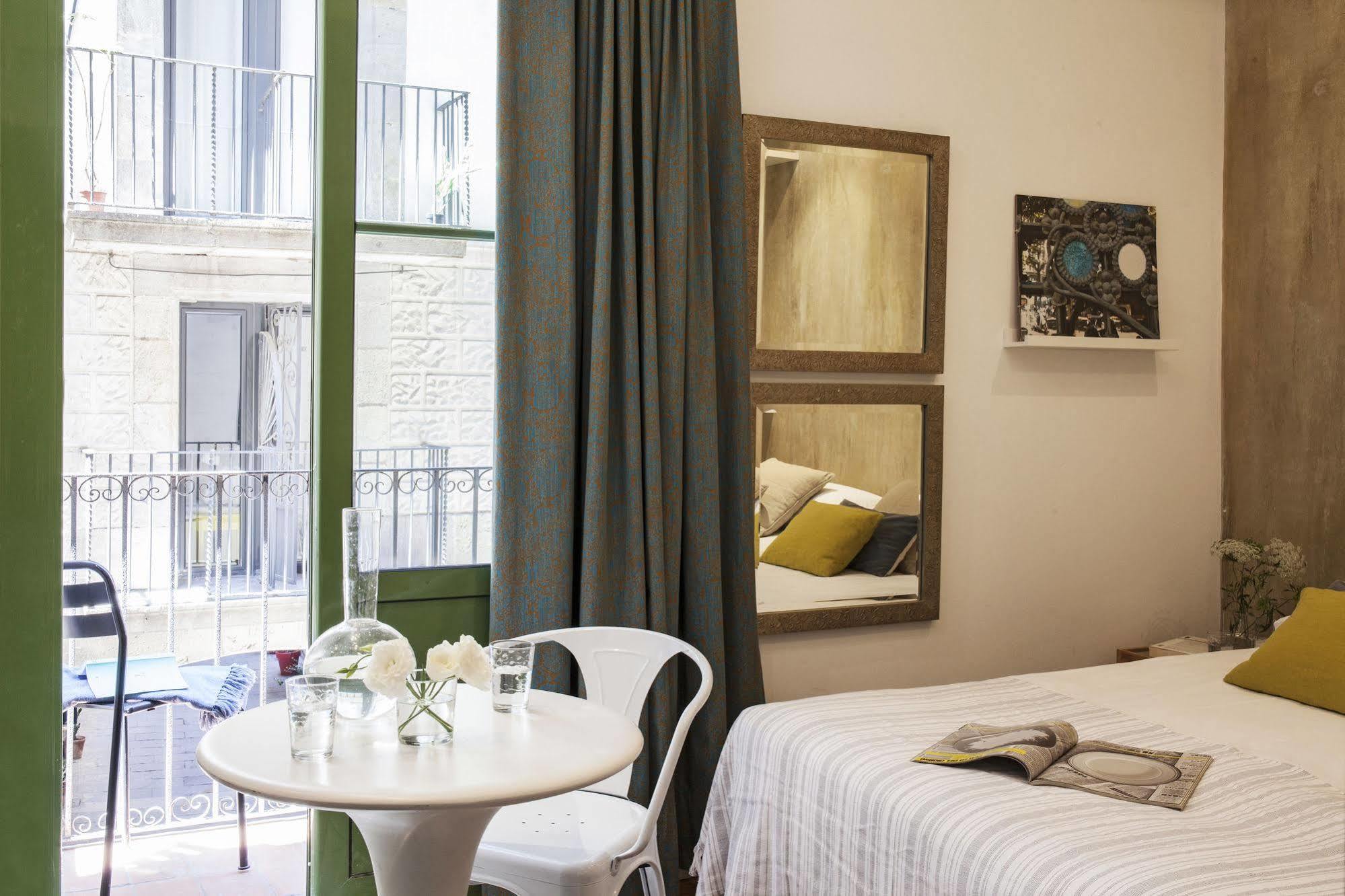 Ainb Born-Dames Apartments Barcelona Eksteriør bilde