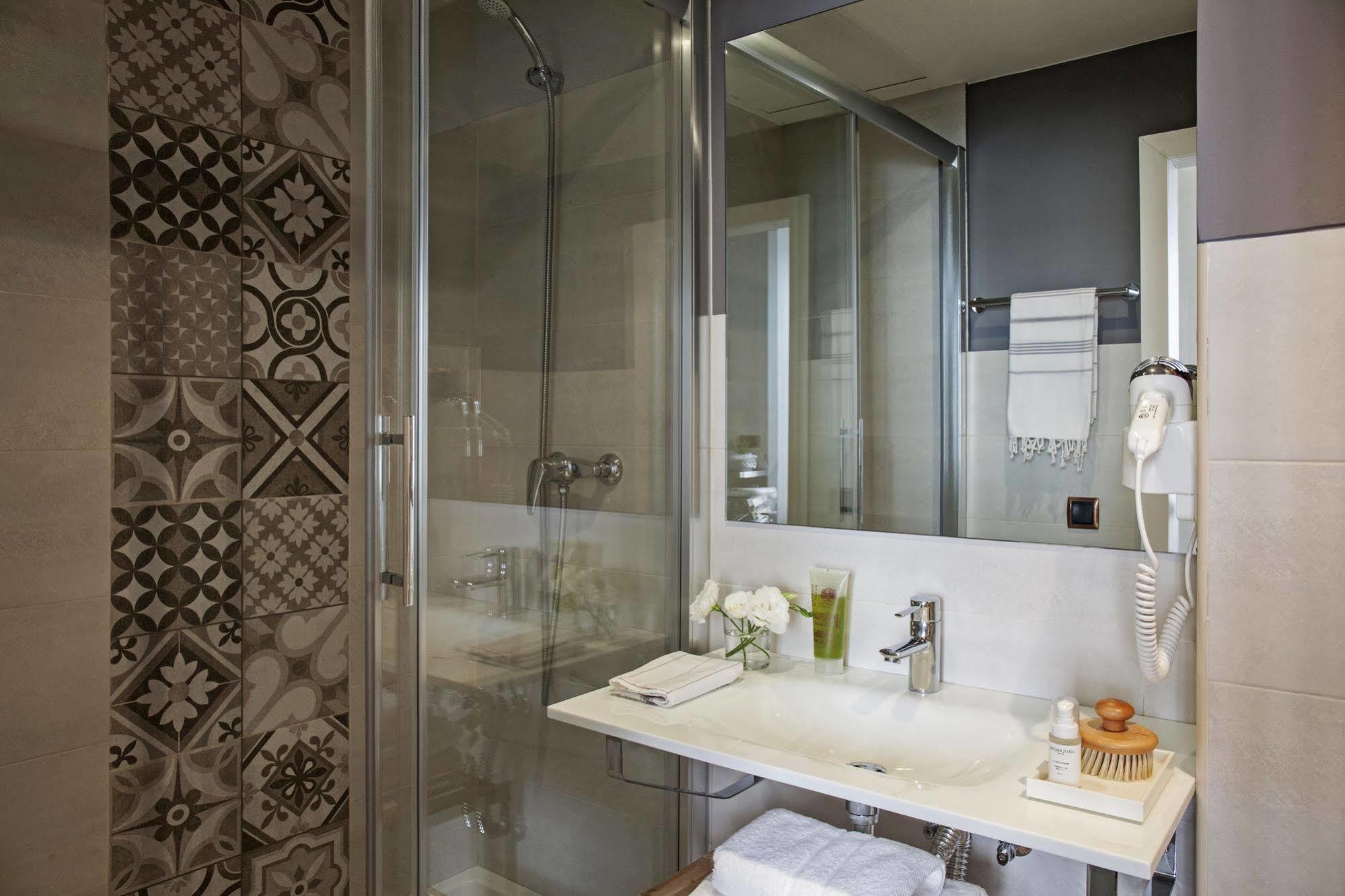 Ainb Born-Dames Apartments Barcelona Eksteriør bilde